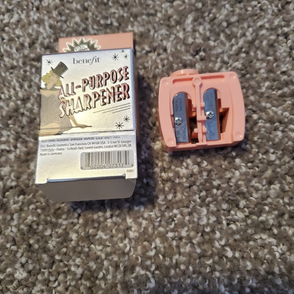 10/$30  👝  BNIB Benefit double ended sharpener - Picture 4 of 4
